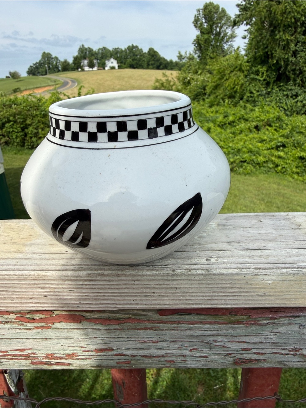 Ecco White Ceramic Vase with Black Checkerboard and Motifs